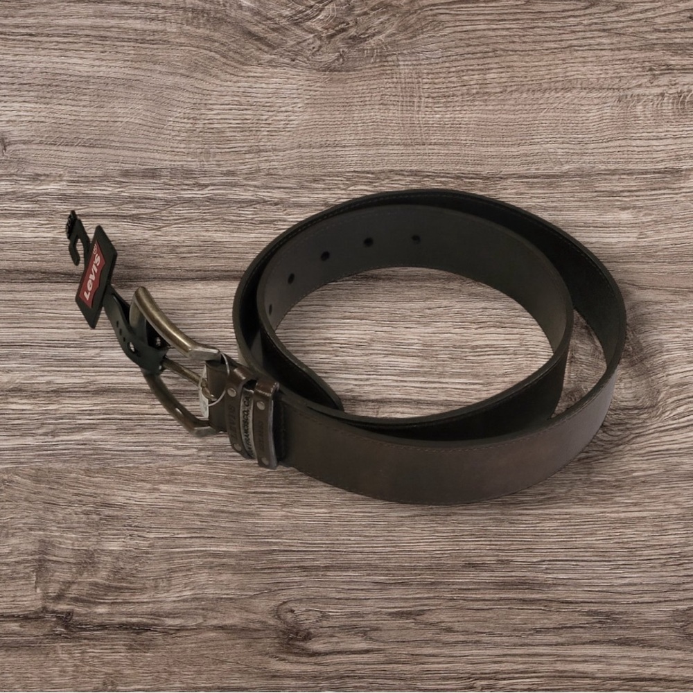 NWT LEVI’S BELT MEN SIZE 32 Brown/ Black REVERSIBLE  NEW